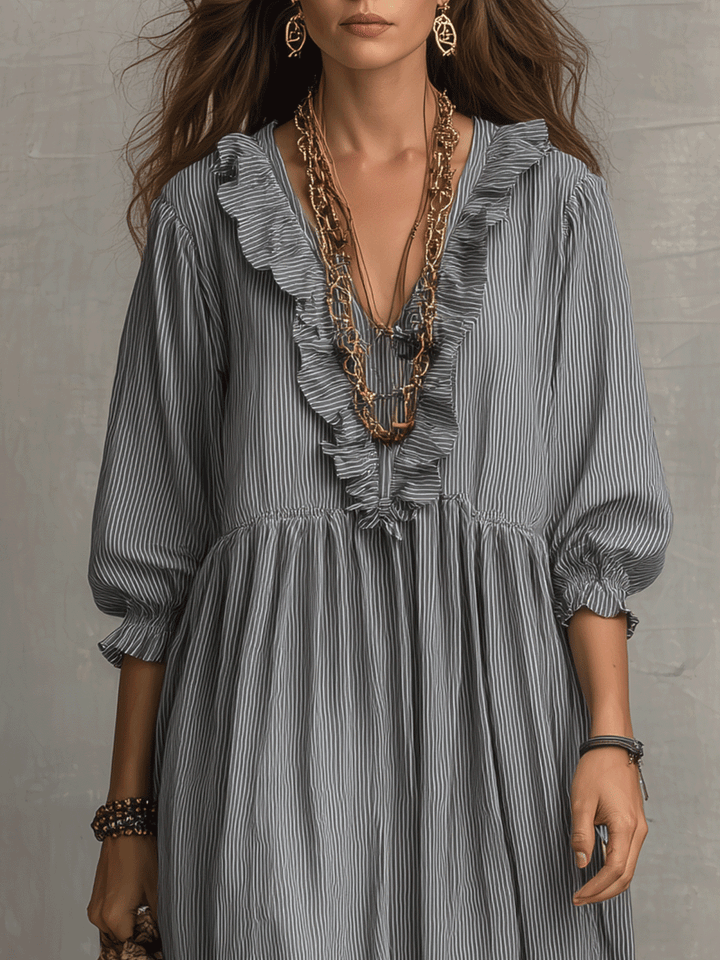 Ropa larga bohemia fluida con acabados de volantes