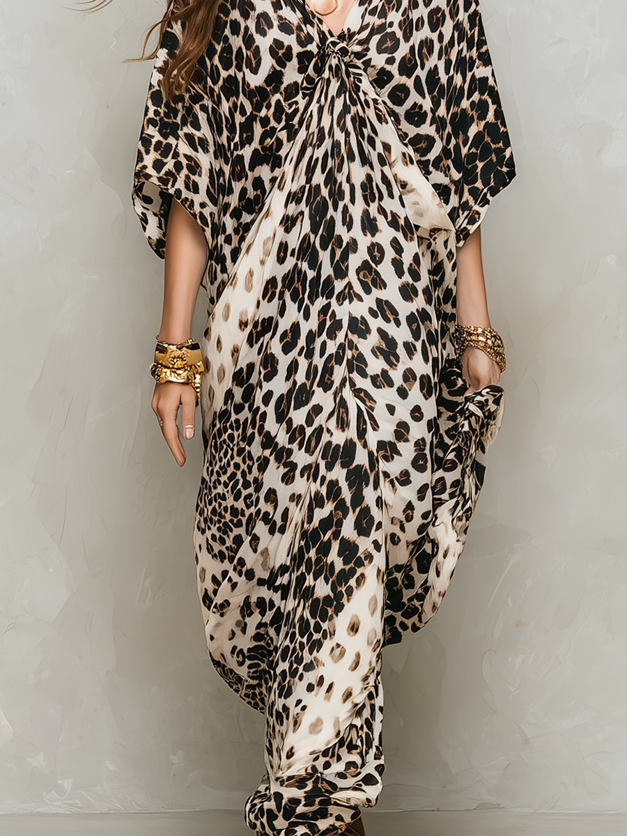 Ropa larga bohemia drapeada con estampado de leopardo